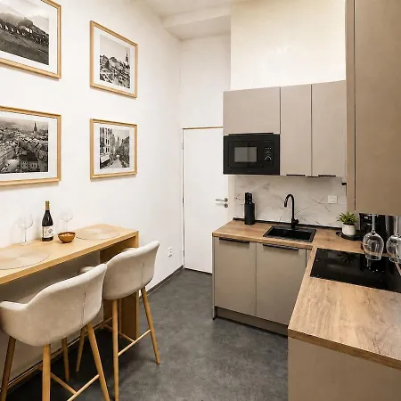 Cozy In The Heart Of With A Terrace *