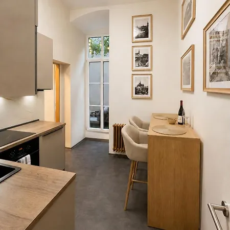 Cozy In The Heart Of With A Terrace